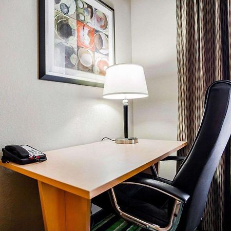Comfort Inn Kansas City / Airport Luaran gambar