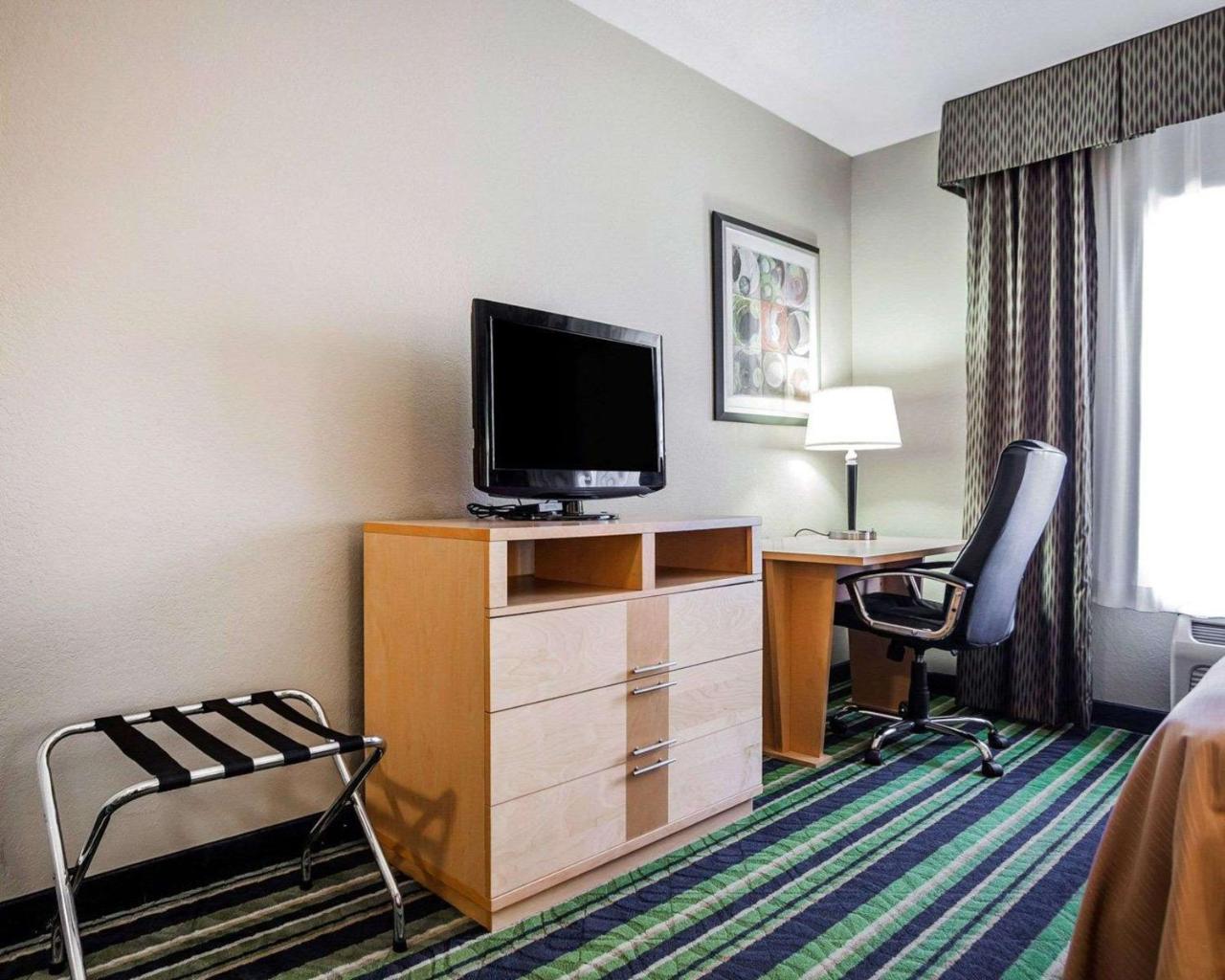 Comfort Inn Kansas City / Airport Luaran gambar